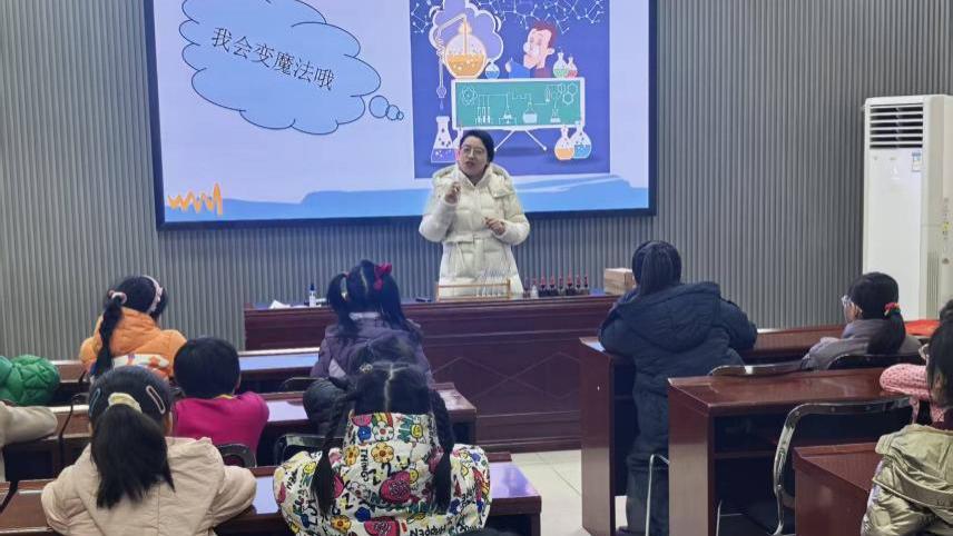 宝鸡职院教师深入社区开展科普活动