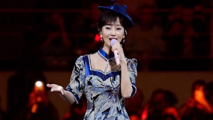 赵雅芝一回头，冯程程的影子又出现了