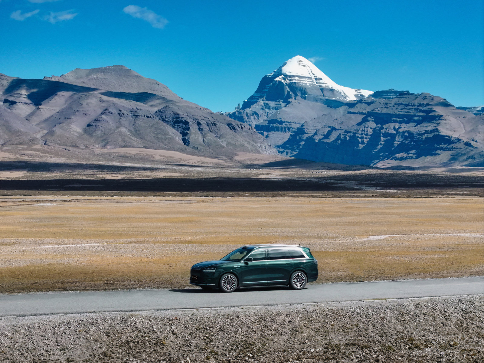 从慕洋到慕强，问界M9见证中国高端用户的集体觉醒