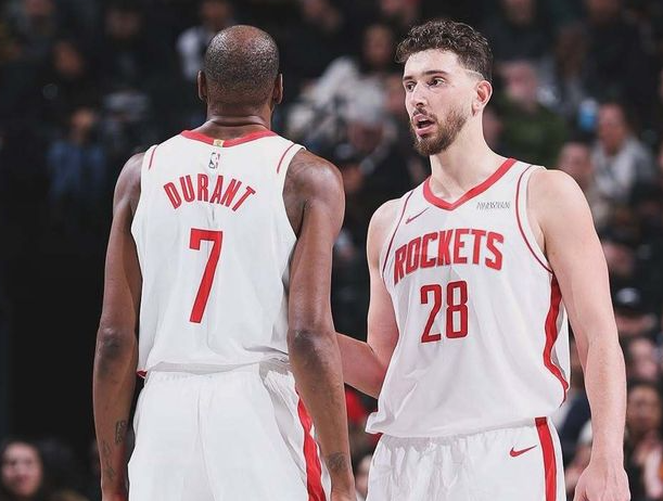 打掘金也不是没有机会

首先，我承认是下风球，没毛病，对面有高达不说，外线还有个