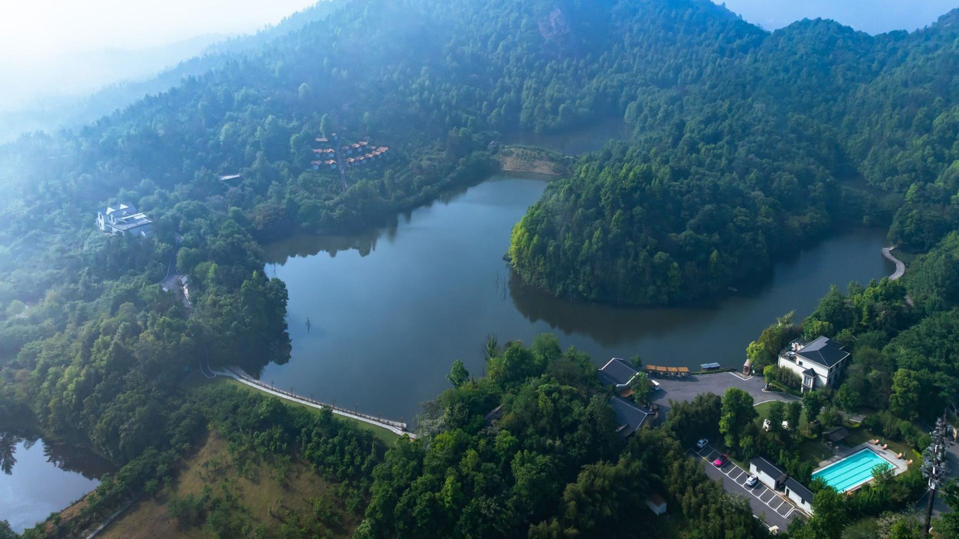 武汉黄陂夫子山，青山环湖，一步一景，在山野间私享治愈慢时光