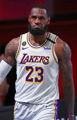 如果你没看过巅峰詹姆斯打球，那你有福了，简直和本赛季阿夫迪亚一模一样！
这两都是