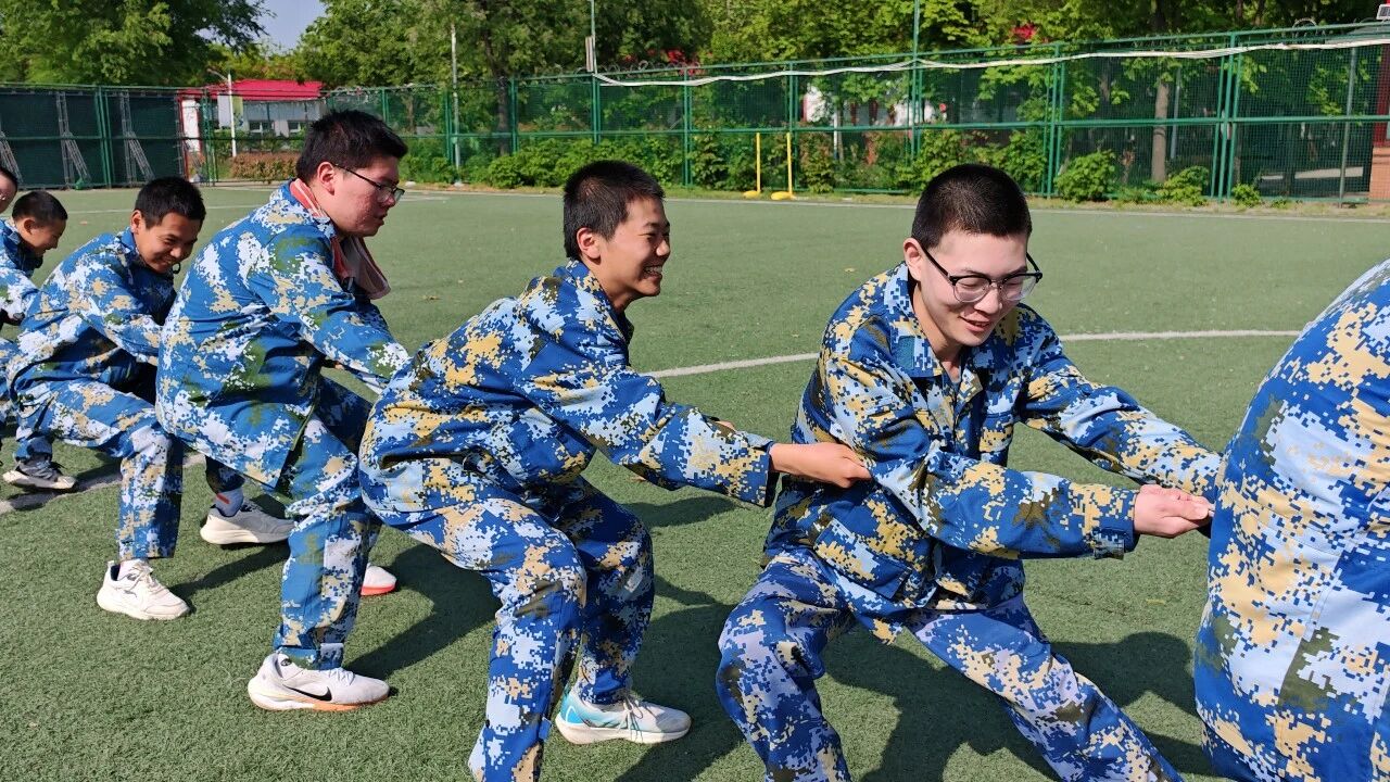 激情拔河，燃动青春——迈向阳光心理疏导基地拔河比赛活动