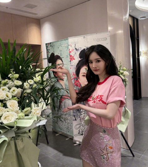 微微发烫的手机是你掌心的温度吗