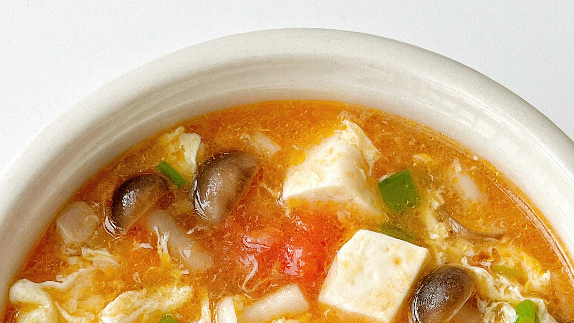 番茄菌菇豆腐汤，十分钟的鲜爽