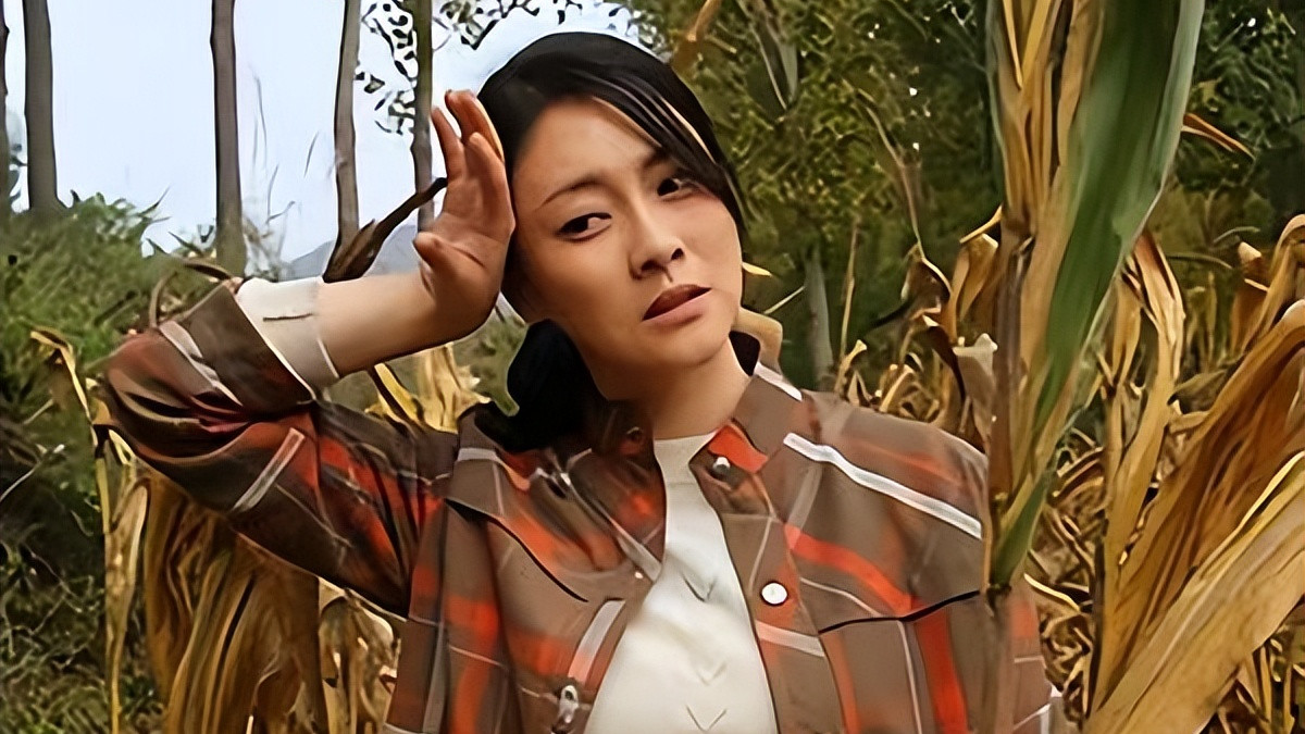 这位 38 岁的女演员，在演艺圈摸爬滚打 26 年，可她本人却始终没真正爆红