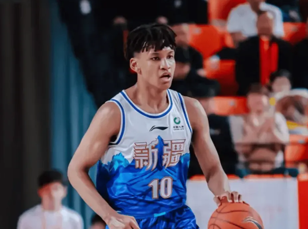 媒体人一句话道出新疆输球扎心事实！
今天新疆又一次吞下败仗，这场输给山东的分差，