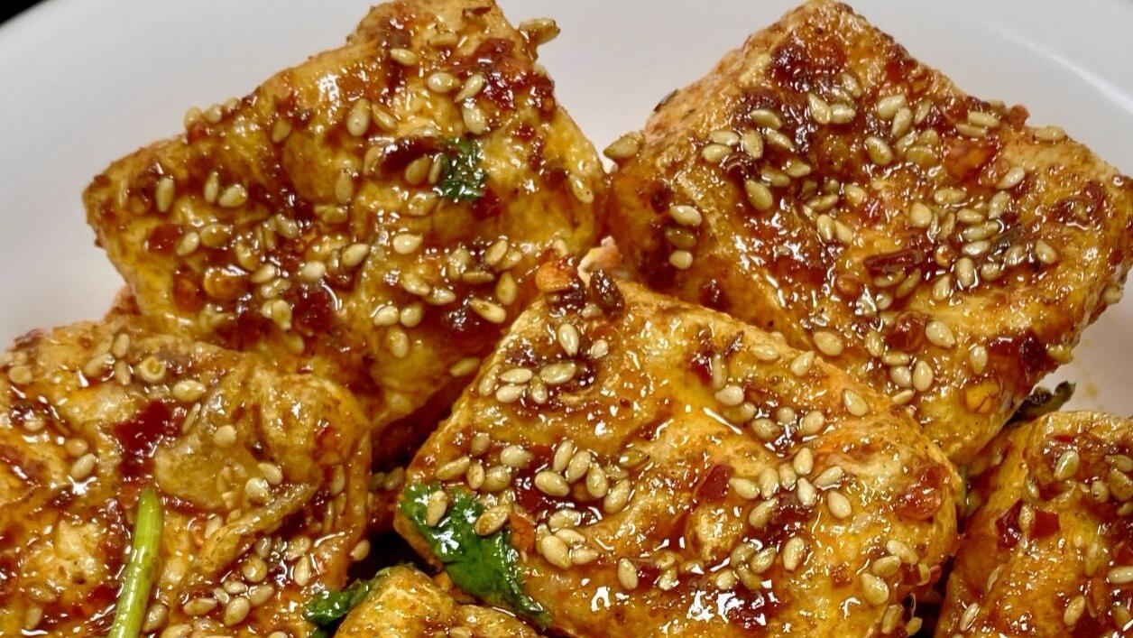 香到舔盘！外酥里嫩的爆汁香煎豆腐
