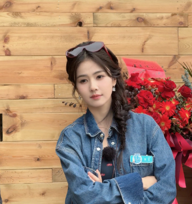 王鹤棣透露曾邀请王传君录综艺被拒绝，理由是要带娃 这没办法了 白鹿则是想吃贾冰的