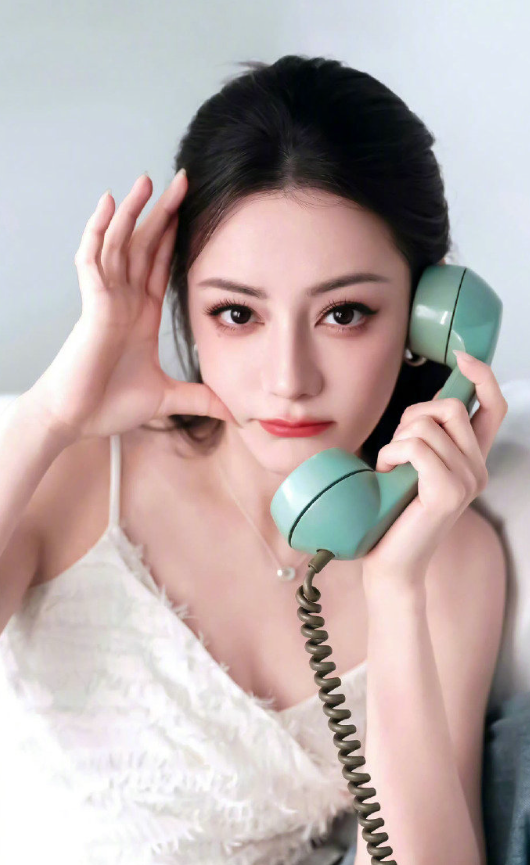 手机内存爆炸预警！全是热巴的神图