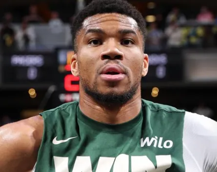 据记者Kirk Goldsberry报道，奥兰多魔术一直在非常积极地尝试得到扬尼