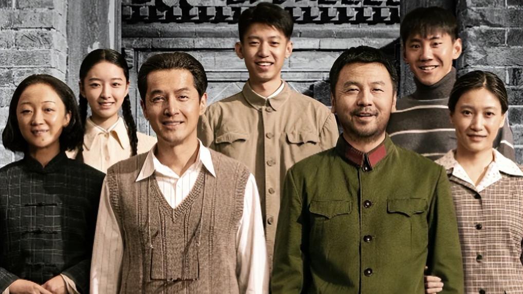 剑指20亿！冯小刚、胡歌《抓特务》定档，我敢说：谍战天花板来了