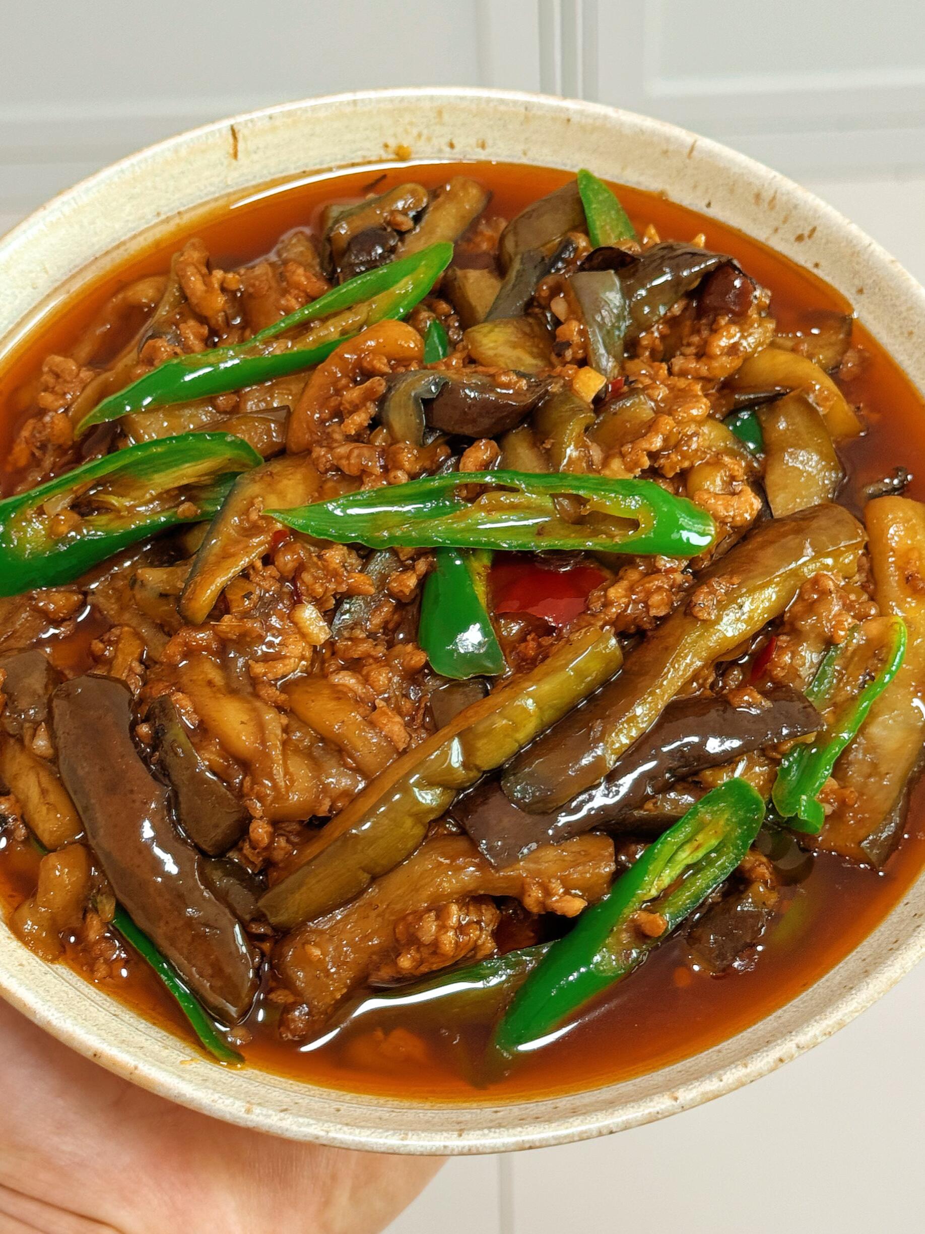 肉末茄子！软嫩入味，拌米饭能炫3碗
家人们谁懂啊😭 这道肉末茄子真的太费饭了，