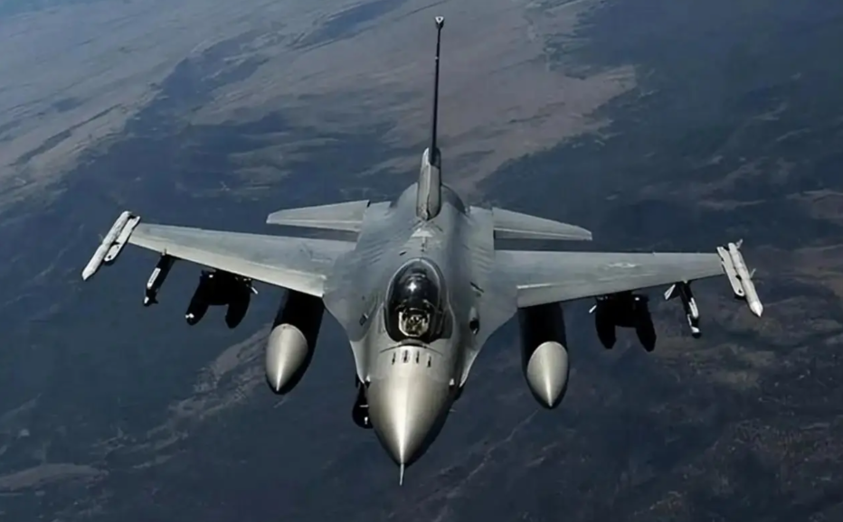 第二轮谈判破裂！美国立刻增派福特号核动力航母、10架F22、30架F16