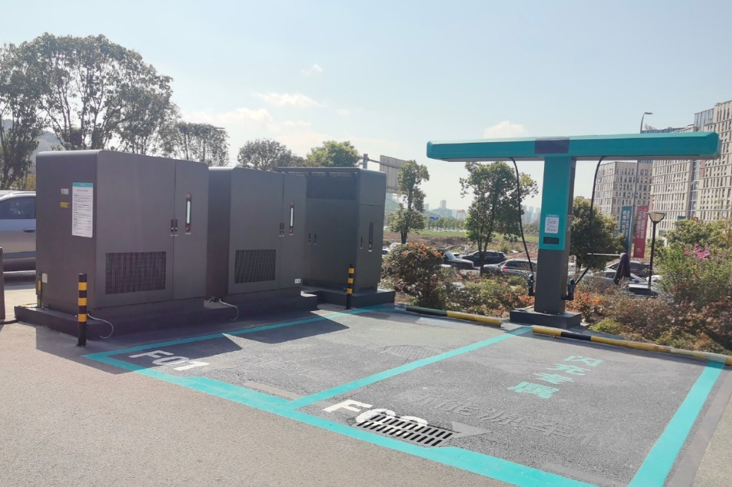 比亚迪闪充5分好9分饱3分寒！