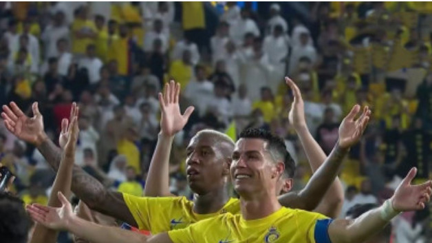 C罗又躺赢，亚冠梅开二度，球队三连胜