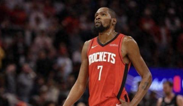 再牛的射手到了季后赛都会降准

康神也投不进了，火箭到了季后赛会升档，火箭有防守