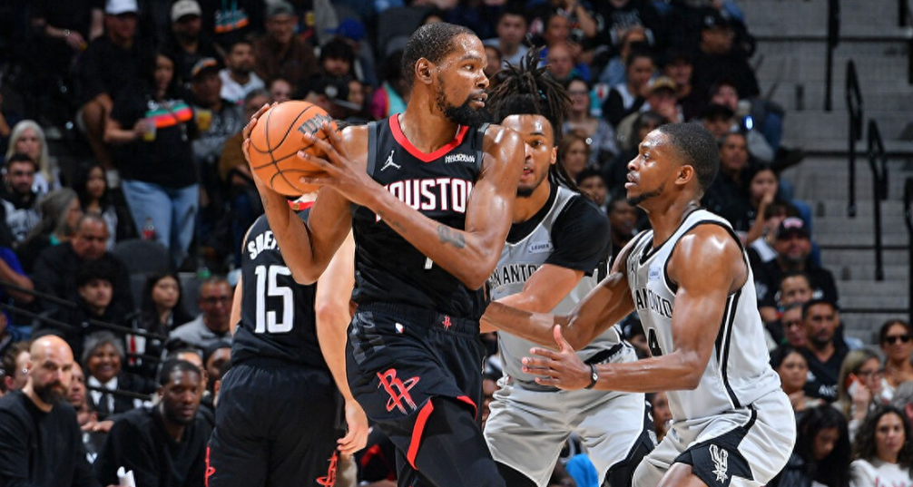 3月9日，火箭在客场以120-145不敌马刺。值得留意的是，火箭在与西部争冠梯队