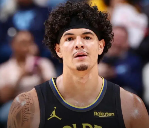 桑托斯下半赛季的数据，足够签下千万合同的

过去32场场均15.2分，效率也高真