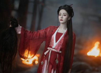 我在灰烬中看到了光，那是你来的方向