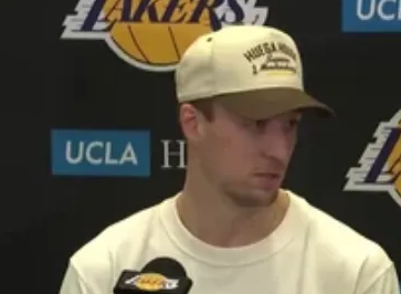 NBA常规赛湖人主场对阵勇士的比赛已经结束。全场战罢，湖人以105-99战胜勇士