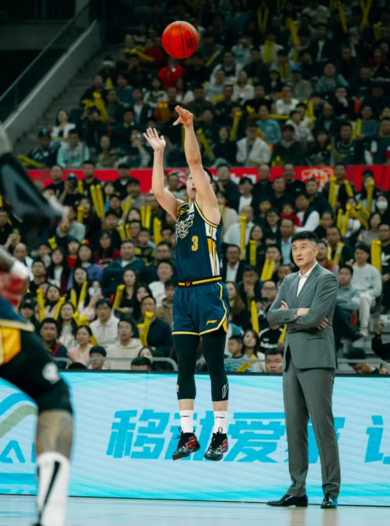 广东三小外配置，没想到影响最大的是杰胡兄弟，第二阶段球权锐减