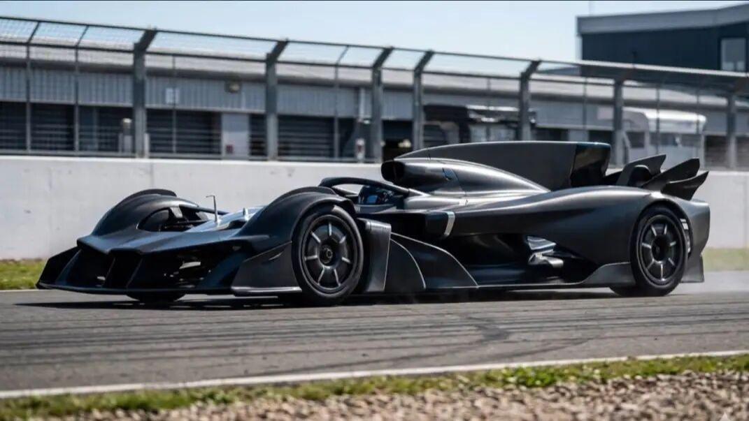 阿斯顿·马丁去年亏损6.66亿美元，但是仍在开发测试一款全新超跑？