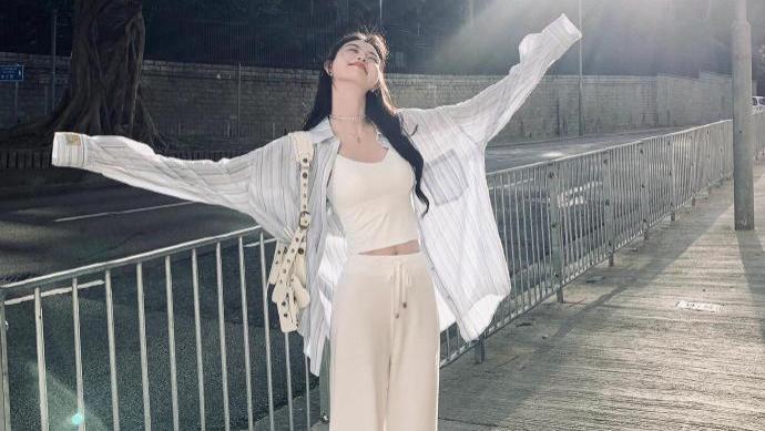 站着拍全身照就这样摆姿势！拍出来的照片好看又自然