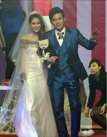 周杰伦首次公开珍藏10年的求婚画面，反转，惊喜与浪漫被周杰伦玩明白了
当年周杰伦