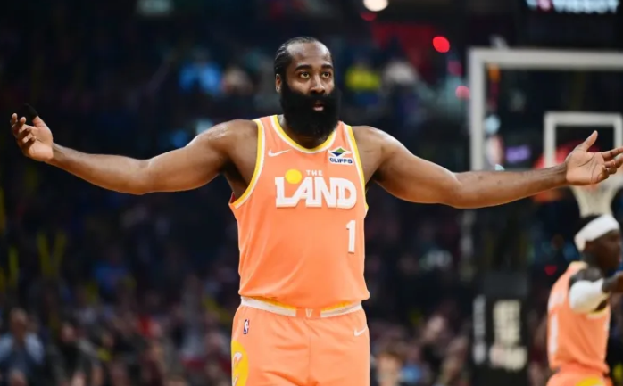 关于詹姆斯-哈登的伤病有了最新进展：“拇指由两节指骨组成。哈登的骨折发生在远端指