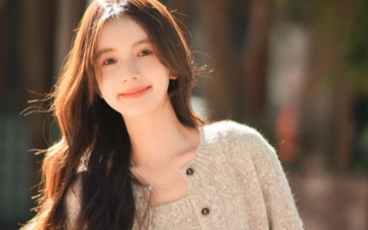 前女友嫌我穷跟了领导，还逼我离职，三年后，她却跑来我的公司求职