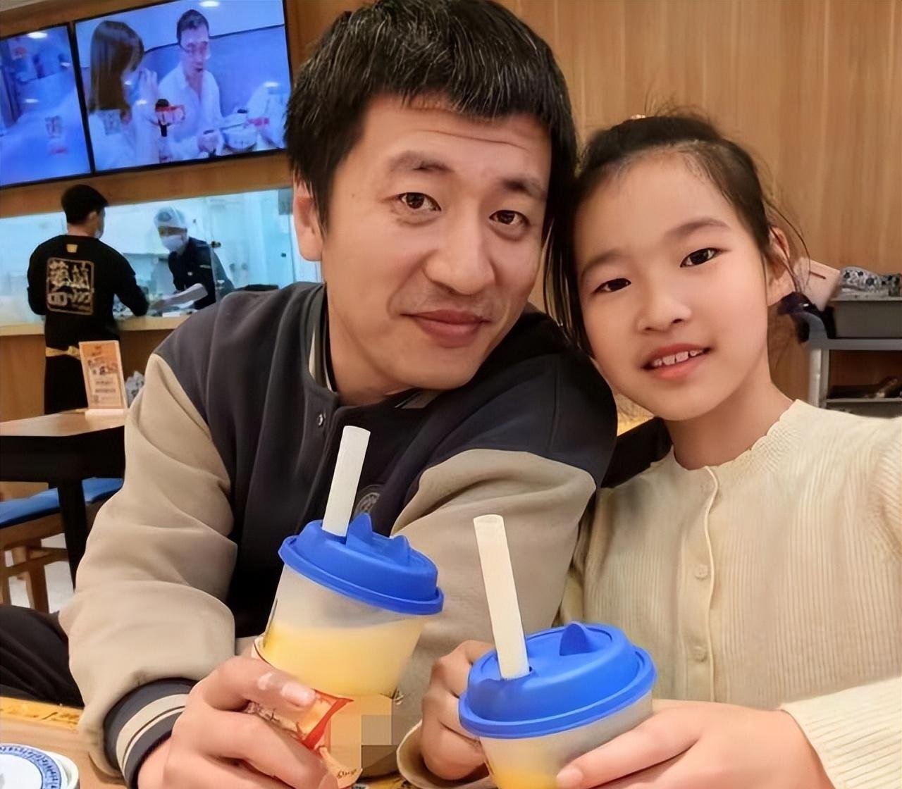 希望张雪峰团队能接续初心，继续为寒门学子答疑指路、保驾护航，帮更多普通家庭孩子找