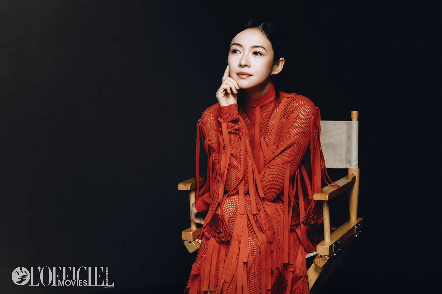 章子怡穿红色网裙明艳！身材丰腴吸睛韵味十足