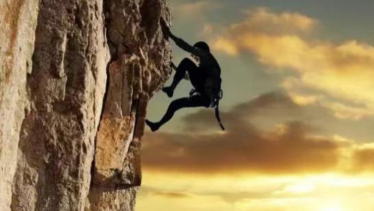 人是逼出来的，事是干出来的