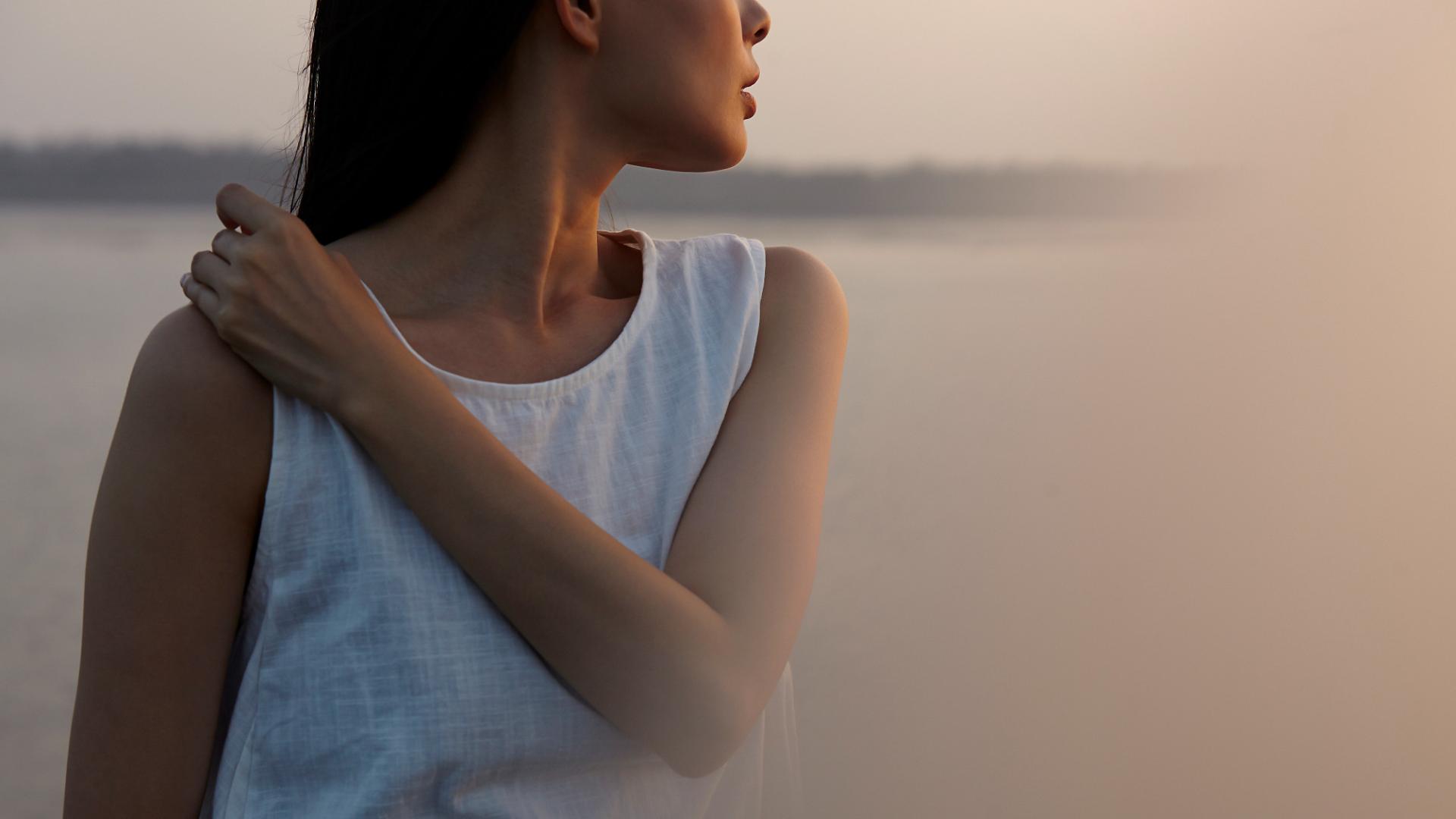 第一眼就被相亲的“优质男”吓到，父亲骂我没礼貌，还逼我嫁给他