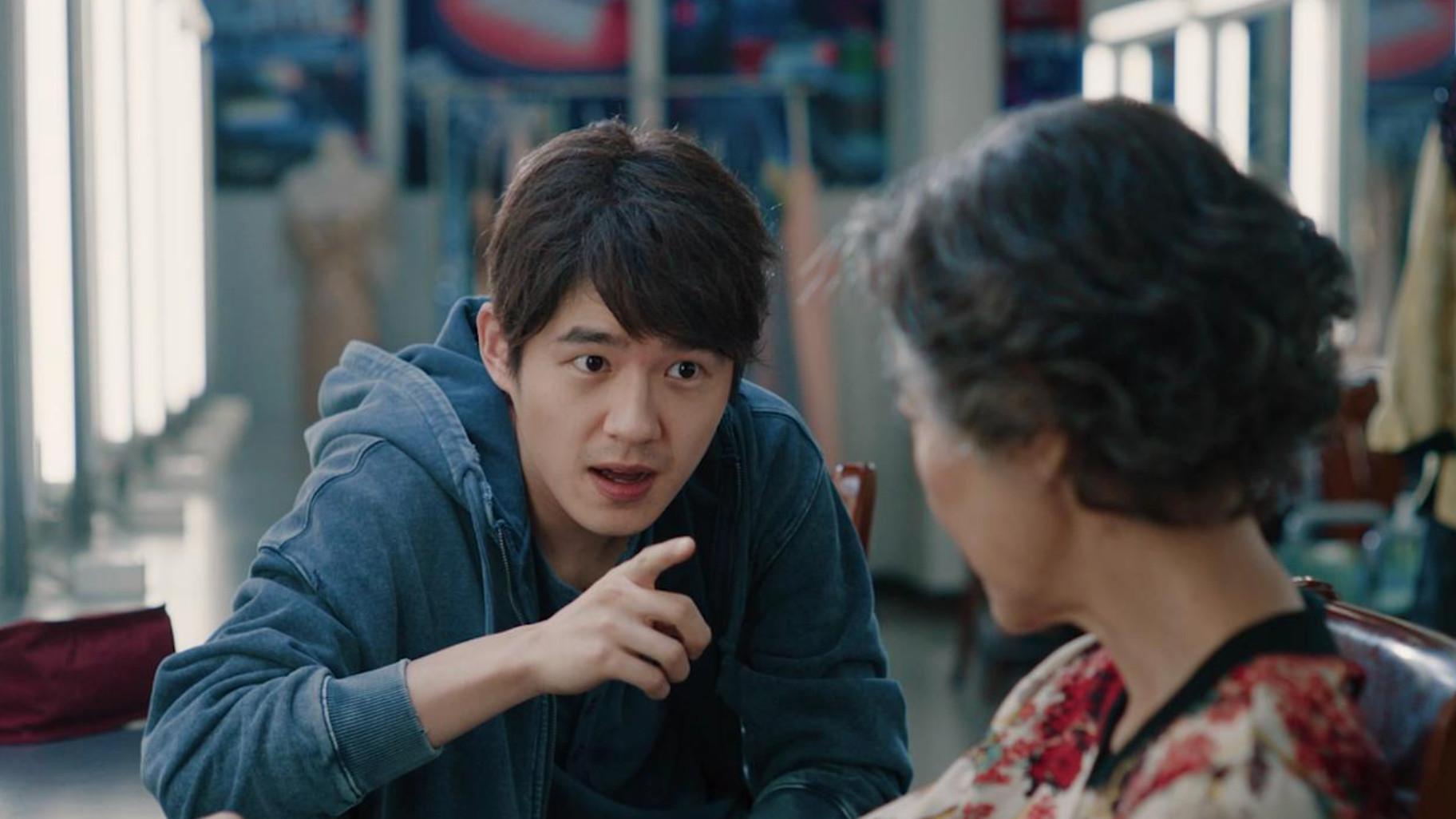 根据真人真事改编的竞技类励志电影《魔方小姐》上映：杨紫琼展现出另一种“侠女”风采
