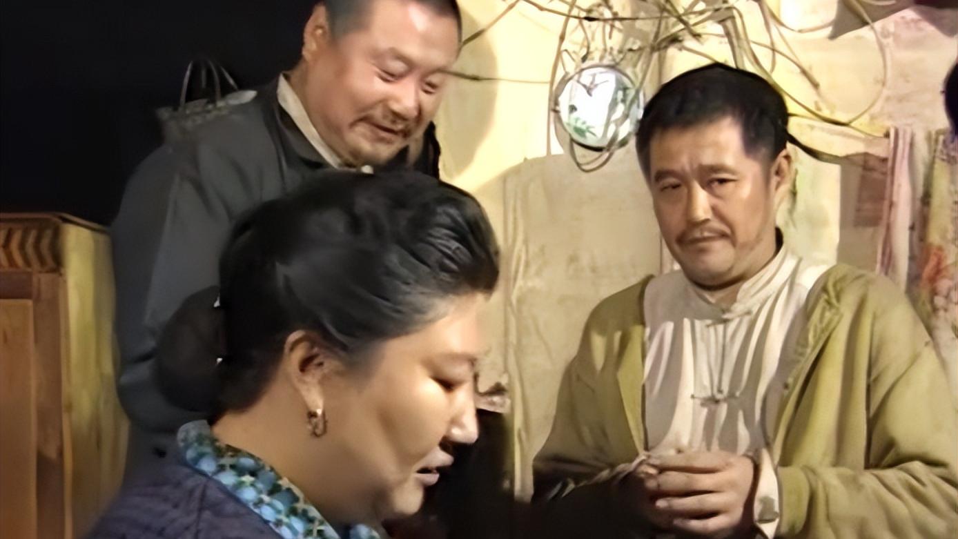 77岁的何庆魁晚年生活还算凑合