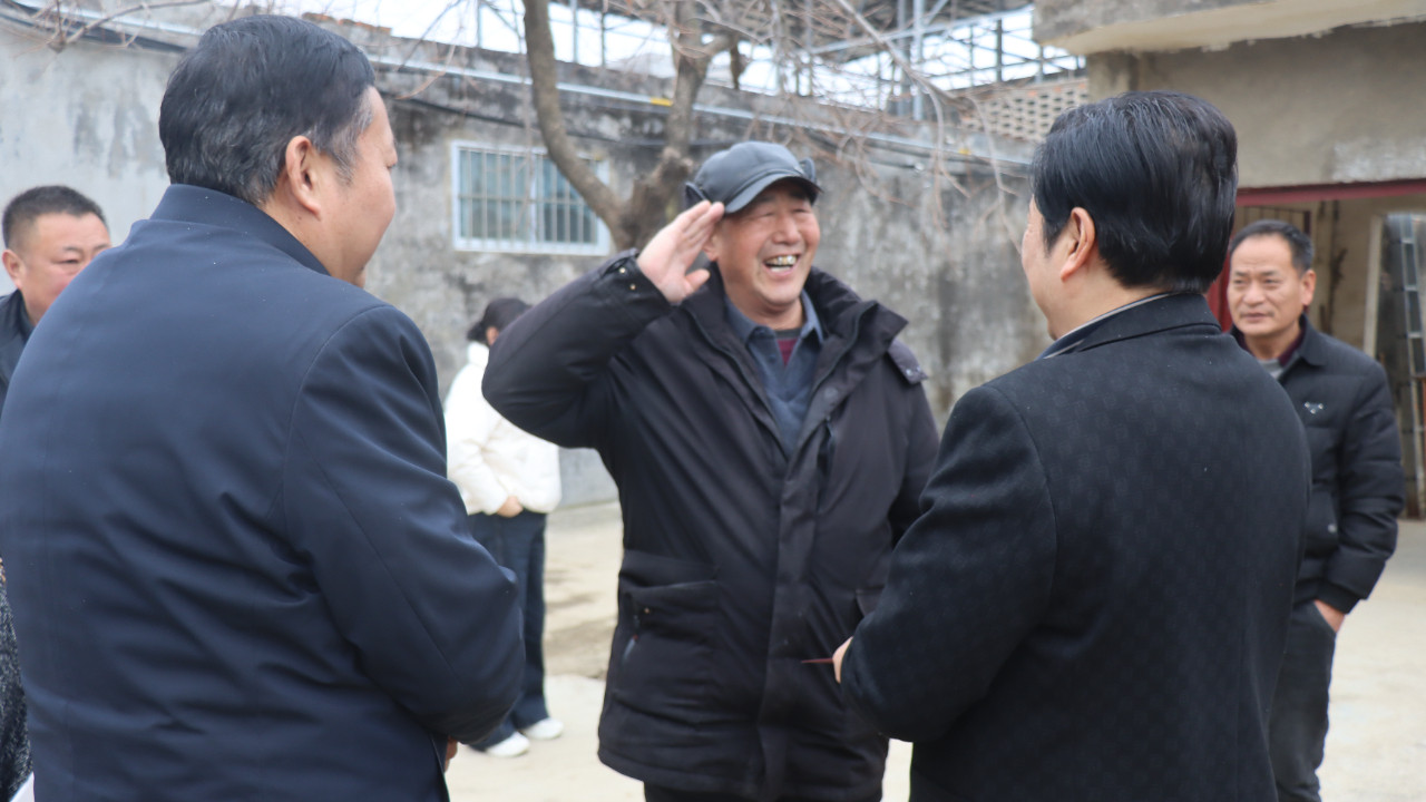 南阳市示范区：情暖老兵  爱在春节