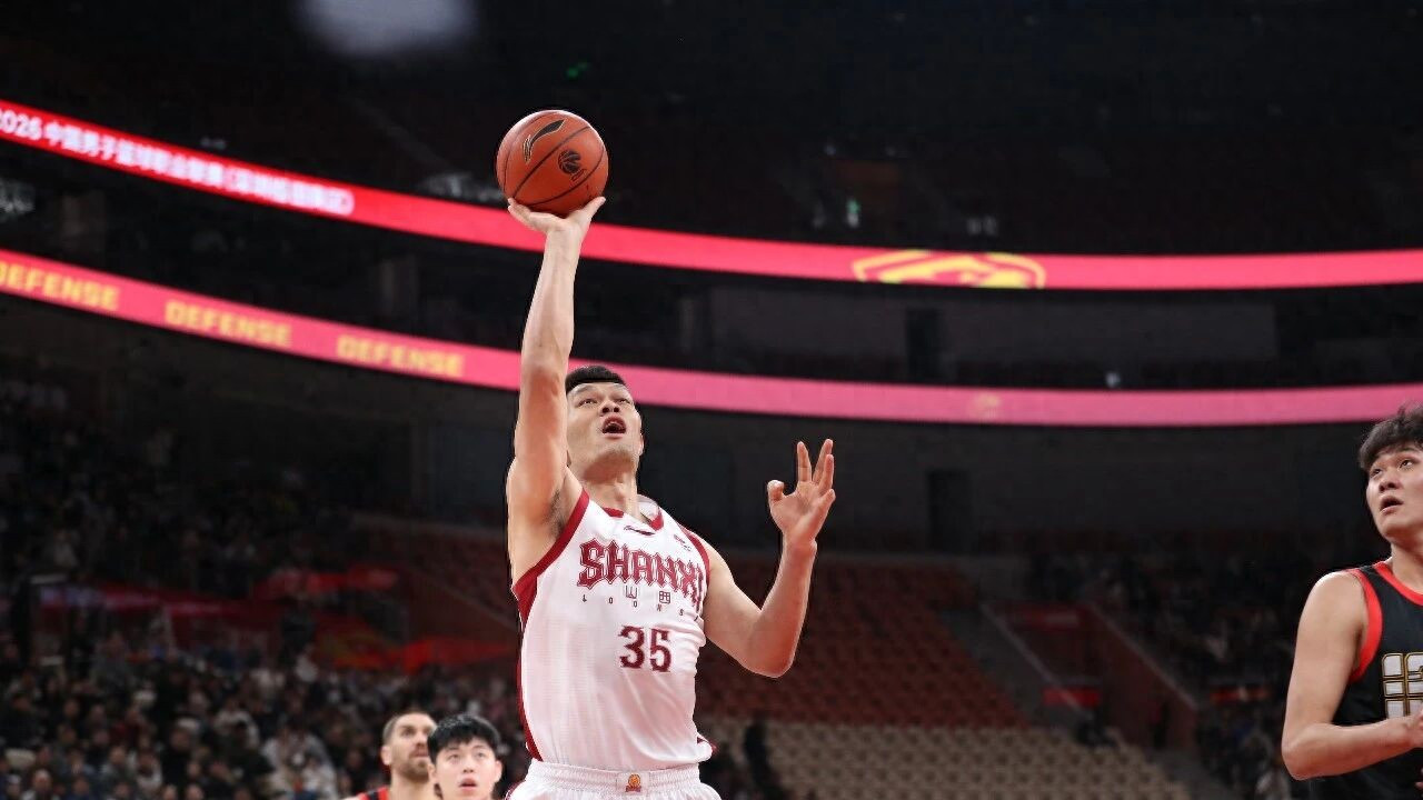 潘江暴怒遭驱逐！赛后怒斥李慕豪：动作太脏！侯向锋力挺迪亚洛