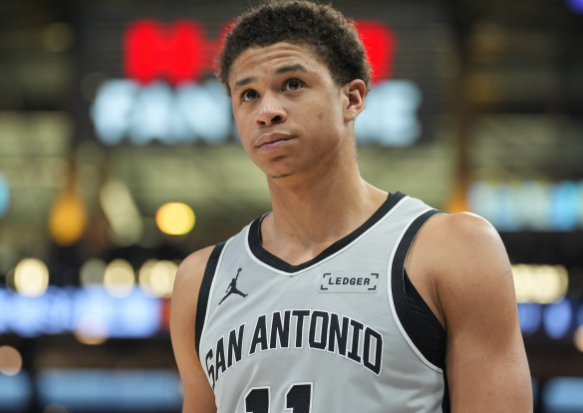 卡布最近三场，三分11投9中？场均3个啊！季后赛难道开大？