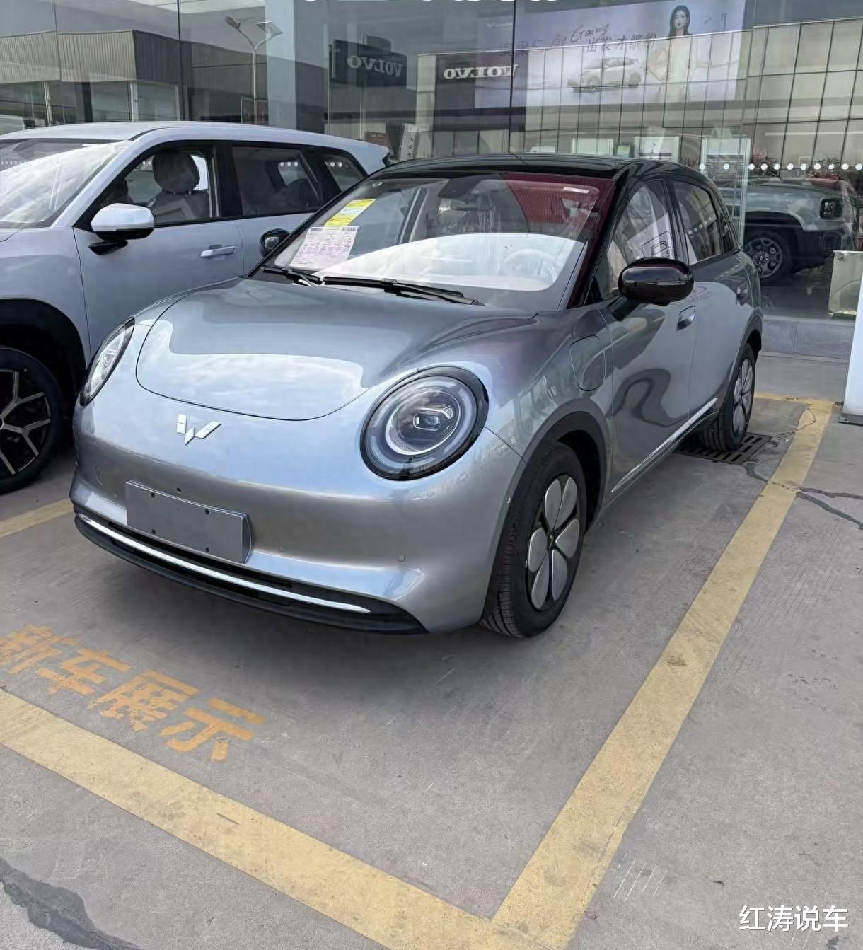 纯电“甲壳虫”，大眼很呆萌，配中控大屏，五菱缤果Pro即将上