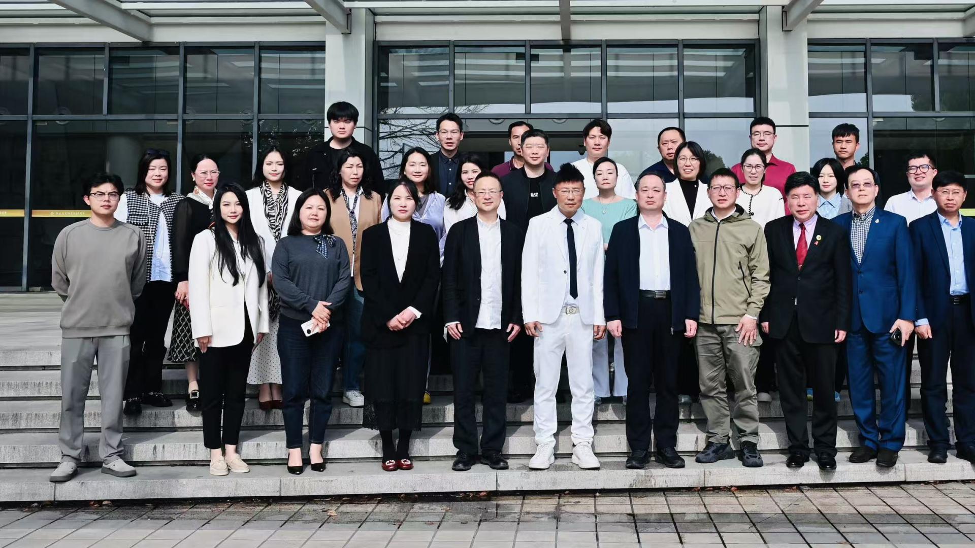 百卅交大·宠业智创