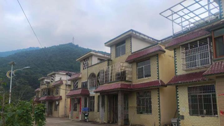 权责偏差埋下隐患 修水黄坳中心村项目数百万元工程款十余年难兑现