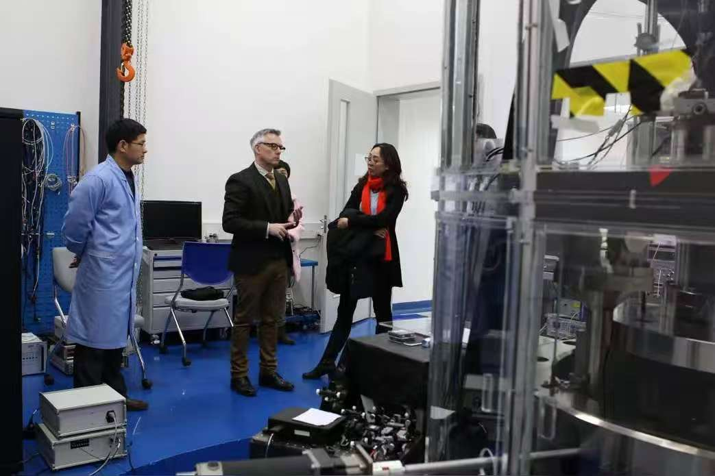 量子手机刷屏？普通人别被 “绝对安全”割了韭菜！