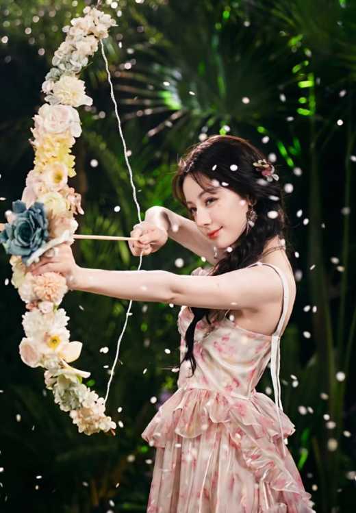 而你是落款最深情的那个名字，渲染了我所有的天空