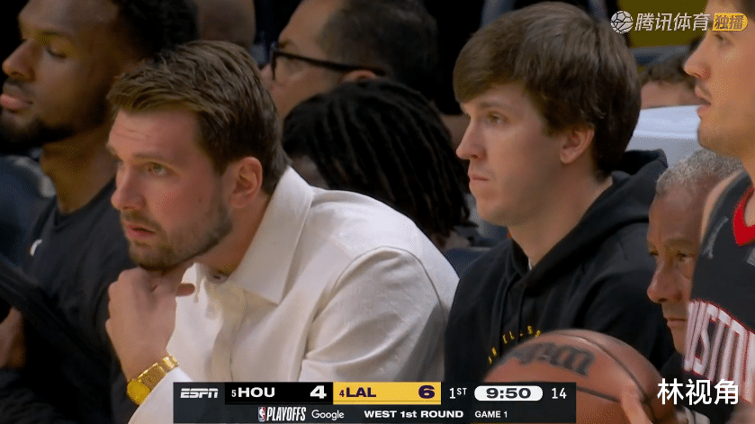 开门红！詹姆斯19+8+13，最后6秒，湖人不攻了，老詹缓缓