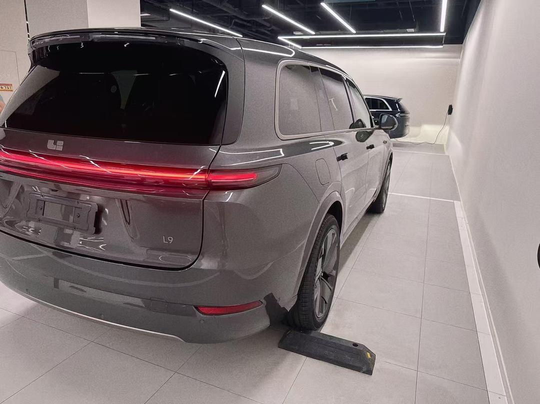 新势力车企要实现可持续发展，核心在于从“烧钱换规模”的野蛮生长，转向“技术造血+