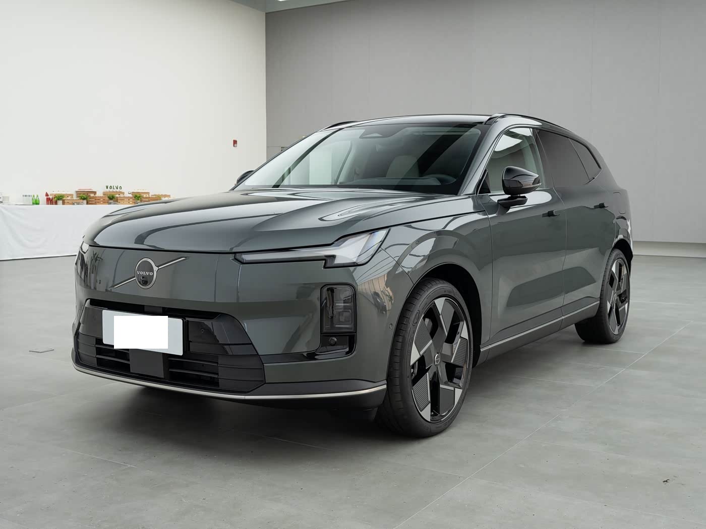 沃尔沃插混版中大型SUV实拍，限时26.99万起！综合续航超