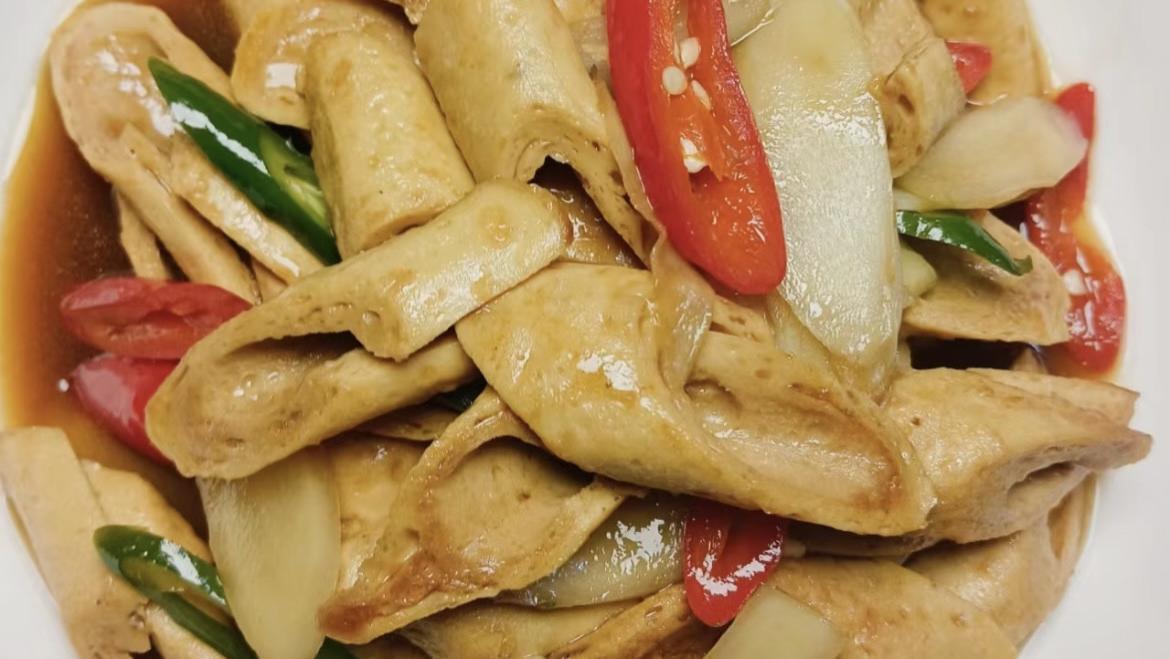 纯素下饭王！仔姜炒豆笋，香辣过瘾，比肉还好吃