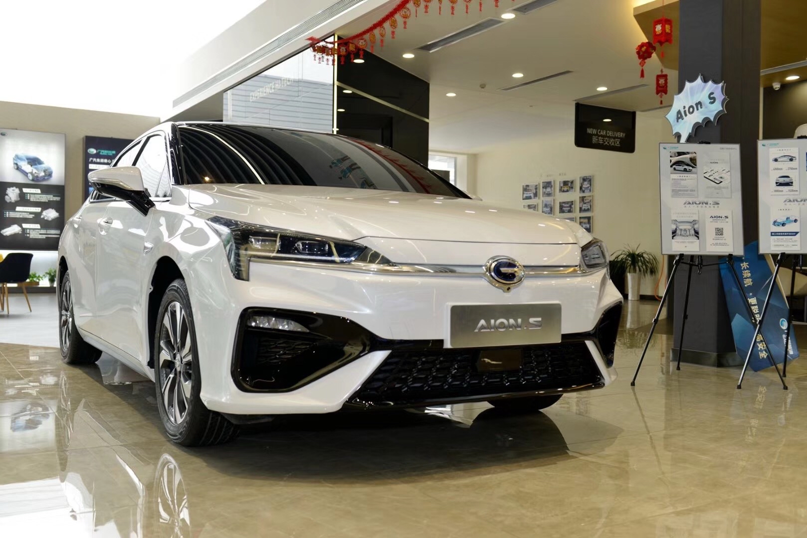 一、新能源车“减肥”主要减哪些地方

减重核心目标：降低整备质量、提升续航、加速